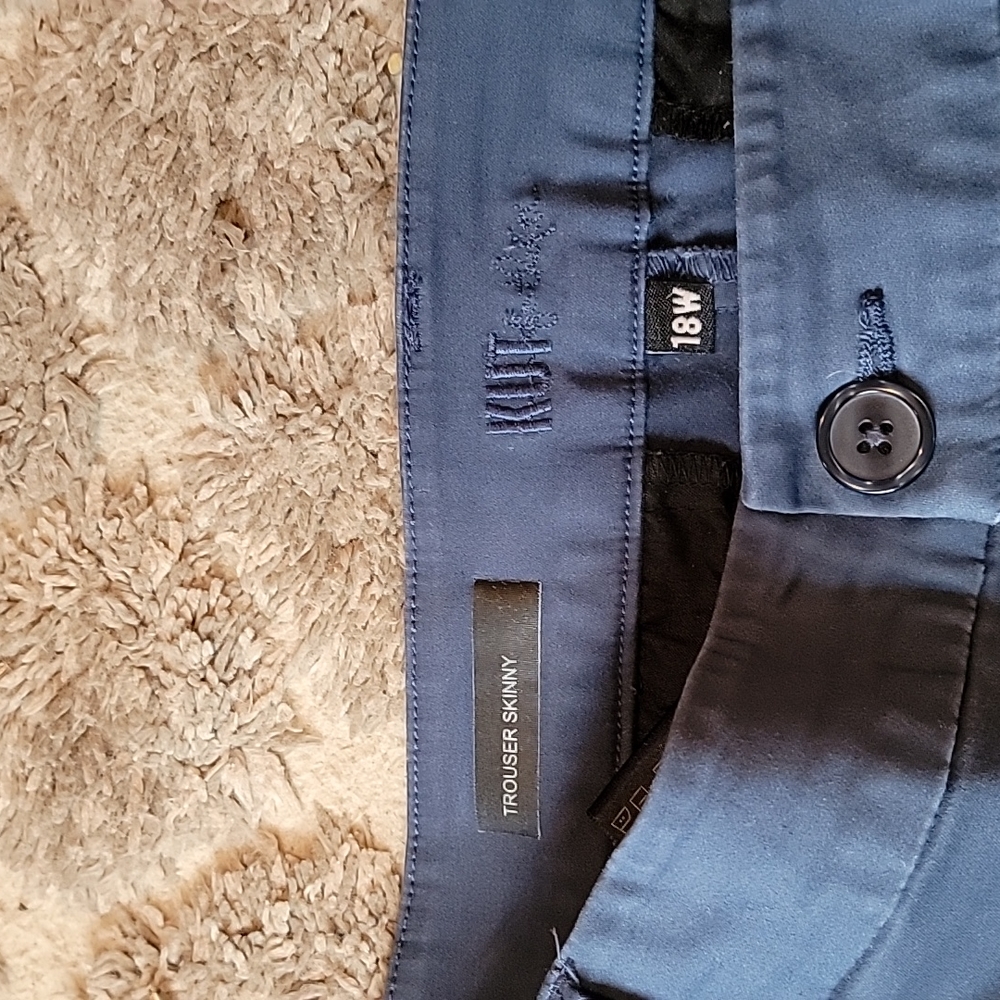 Kut from thr Kloth size 18W blue trouser - Picture 2 of 2